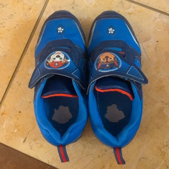 Nickelodeon boy’s Paw Patrol light up sneakers - Picture 9 of 9
